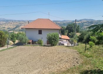 Foto 2 - Casa indipendente contrada Difesa Grande, Melito Irpino - foto 2