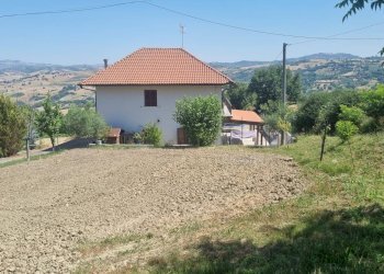 Foto 3 - Casa indipendente contrada Difesa Grande, Melito Irpino - foto 3