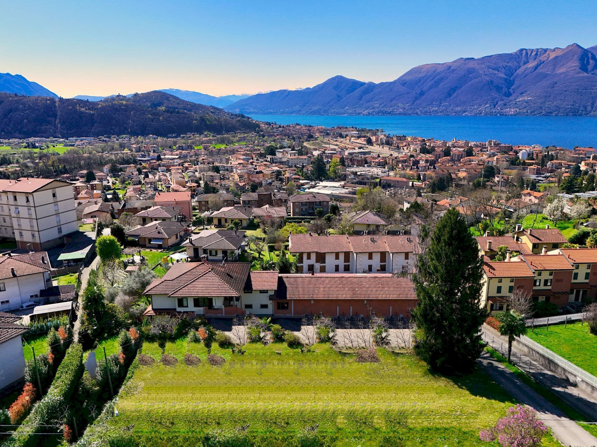 Foto 1 - Villa Via Cervinia
 
15/A, Luino - photo 1