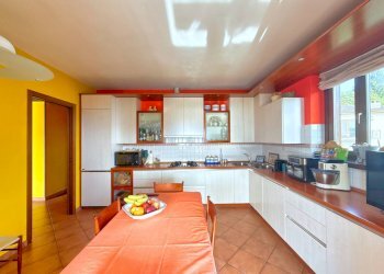 Foto 20 - Villa Via Cervinia
 
15/A, Luino - foto 20