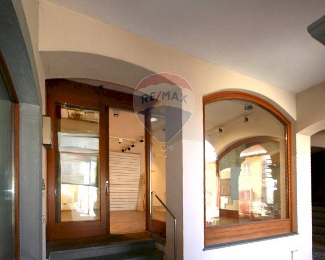 Scale - Commercial Premises Via de Bernardi Bonomo
 
17, Clusone - photo 2