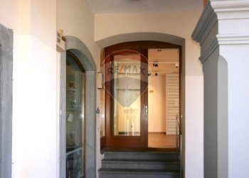 Scale - Commercial Premises Via de Bernardi Bonomo
 
17, Clusone - photo 5