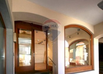 Scale - Commercial Premises Via de Bernardi Bonomo
 
17, Clusone - photo 2