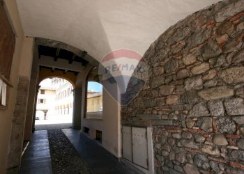 Hall / corridoio - Commercial Premises Via de Bernardi Bonomo
 
17, Clusone - photo 9