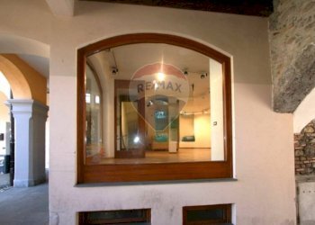 Edificio all\'aperto - Commercial Premises Via de Bernardi Bonomo
 
17, Clusone - photo 4