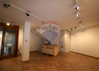 Terrazza - Commercial Premises Via de Bernardi Bonomo
 
17, Clusone - photo 13