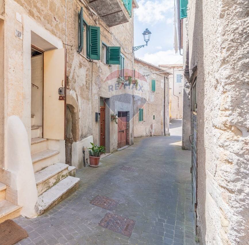 Edificio all\'aperto - Four-room apartment Via Montebello
 
127, Ischia di Castro - photo 1