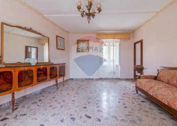 Soggiorno - Quadrilocale Via Montebello
 
127, Ischia di Castro - foto 11