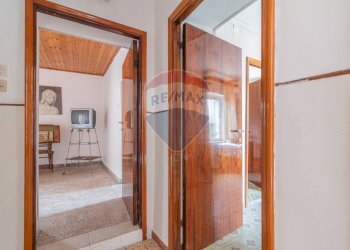 Hall / corridoio - Quadrilocale Via Montebello
 
127, Ischia di Castro - foto 17