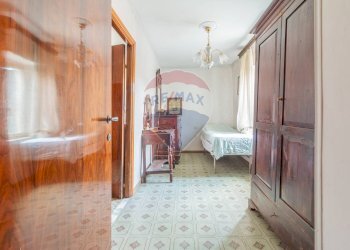 Hall / corridoio - Quadrilocale Via Montebello
 
127, Ischia di Castro - foto 28