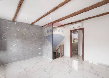 Stanza vuota - Semi-detached house via OPERAI
 
29, Landriano - photo 18