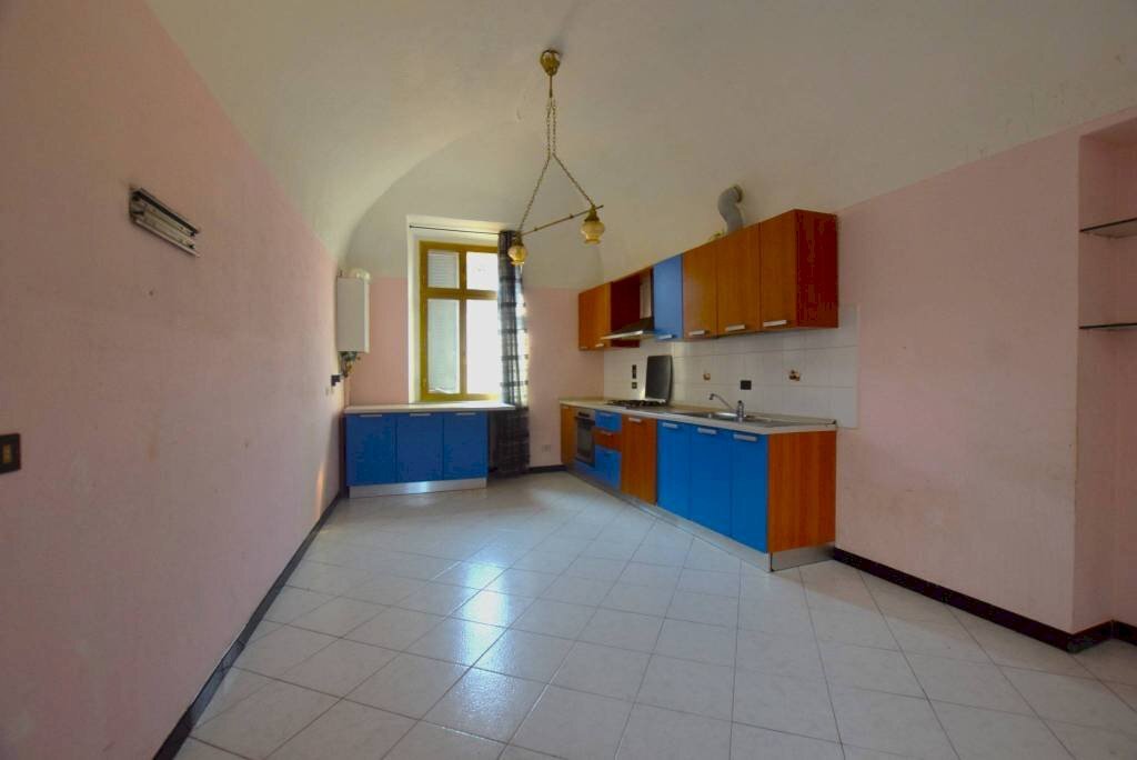 Cucina - Trilocale via Sebastiano Oderda, 15, Mondovì - foto 2