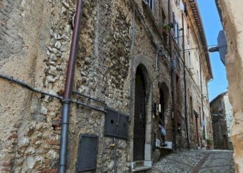 Zona - Trilocale via Umberto I, Contigliano - foto 2