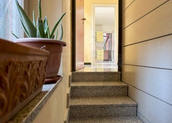 Ingresso da scala - Appartamento Via della Bollente
 
46, Acqui Terme - foto 4