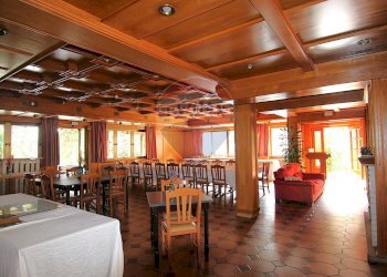 Sala da pranzo - Hotel Via Cuasso al Piano
1, Cuasso al Monte - foto 18