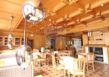 Sala da pranzo - Hotel Via Cuasso al Piano
1, Cuasso al Monte - foto 19