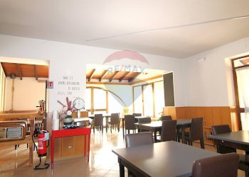 Sala da pranzo - Hotel Via Cuasso al Piano
1, Cuasso al Monte - foto 22