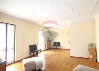 Soggiorno - Hotel Via Cuasso al Piano
1, Cuasso al Monte - foto 27