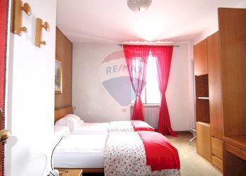 Camera / camera da letto - Hotel Via Cuasso al Piano
1, Cuasso al Monte - foto 38