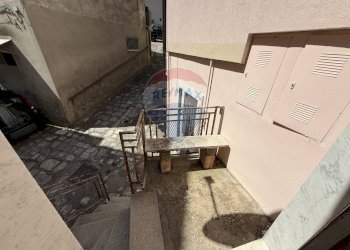 Scale - Casa semi indipendente via beccaria, Stigliano - foto 8