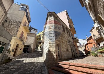 Edificio all\'aperto - Casa semi indipendente via beccaria, Stigliano - foto 15