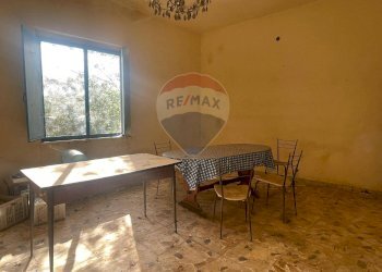 Sala da pranzo - Casa indipendente casale di tifani
 
snc, Castelmola - foto 6