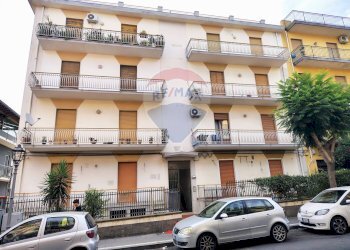 Edificio all\'aperto - Appartamento Via Nizzeti
 
96, Aci Catena - foto 3