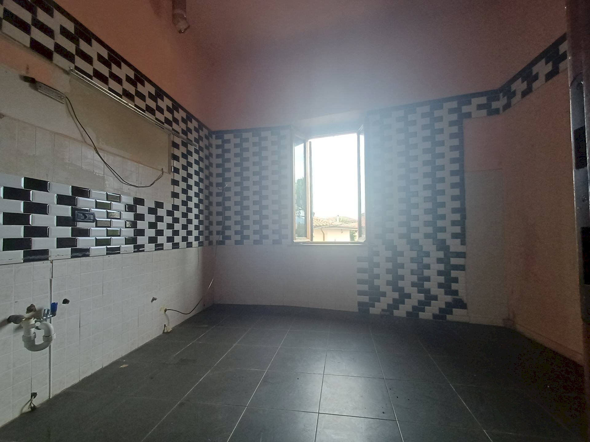 Foto 1 - Villa a Schiera Via Ugo Foscolo
 
-, San Giuliano Terme - foto 1