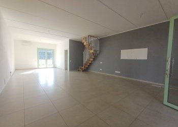 Foto 3 - Attività Commerciale via statale 12
 
-, San Giuliano Terme - foto 3