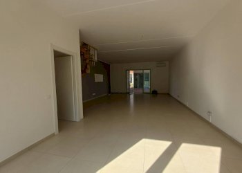 Foto 6 - Attività Commerciale via statale 12
 
-, San Giuliano Terme - foto 6