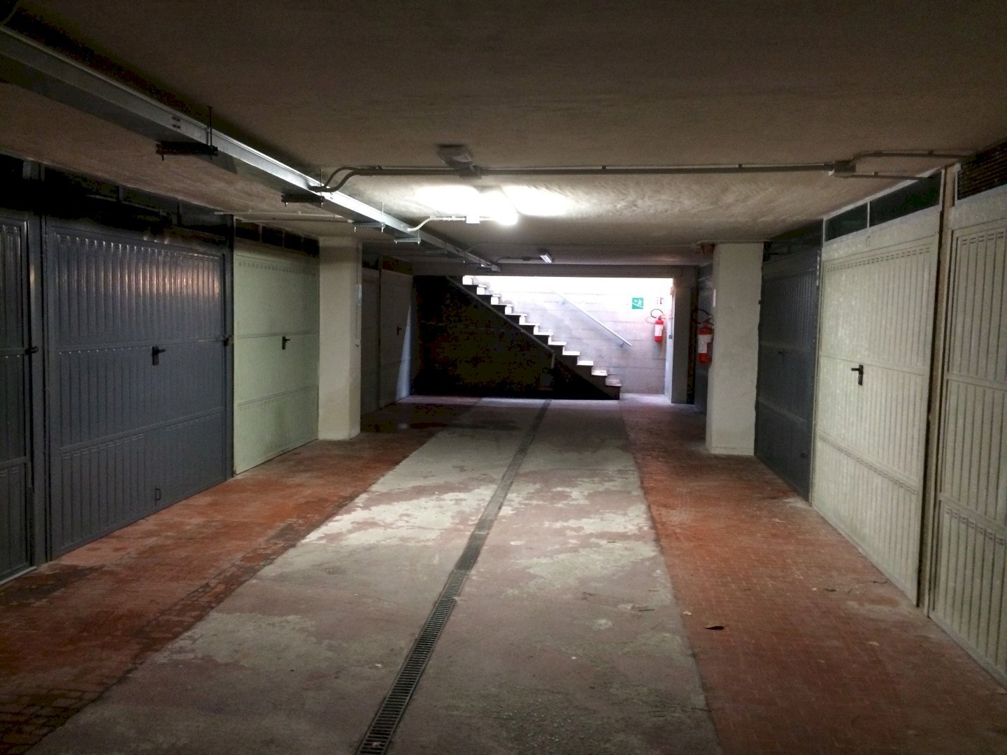 Foto 3 - Box via carnelutti
 
2, Pisa - foto 3