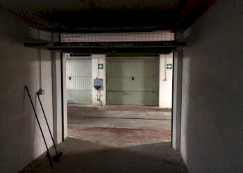 Foto 1 - Box via carnelutti
 
2, Pisa - foto 1