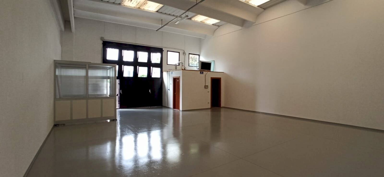 Foto 3 - Commercial Activity via della botte
 
83, Calcinaia - photo 3