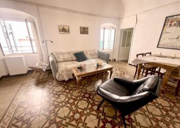 Trilocale Via castello, Imperia - foto 1