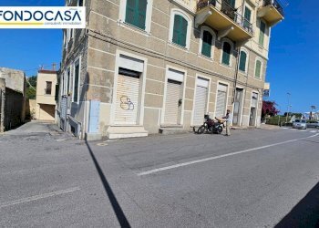 Foto 3 - Cantina / Solaio Corso Ferrari
 
1, Albisola Superiore - foto 2