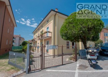 Foto 1 - Quadrilocale Via Giacomo Leopardi, Garda - foto 1