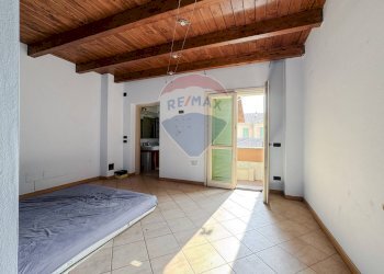 Stanza vuota - Villa a Schiera via Cascina Gamberina
 
2, Prarolo - foto 14