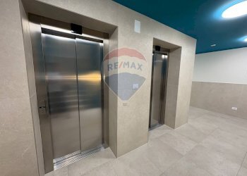 Ricezione / Lobby - Trilocale VIA COSTALUNGA
 
1/3, Trieste - foto 19