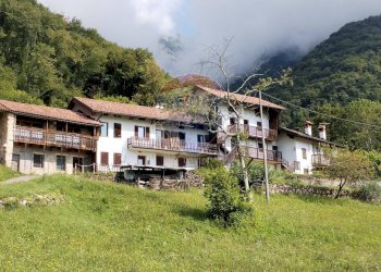 Casa all\'aperto - Casa semi indipendente Via Bossana
 
12, Cesiomaggiore - foto 3