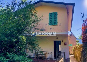 ESTERNO - Casa indipendente Strada Comunale della Bassa Tambura, Massa - foto 1