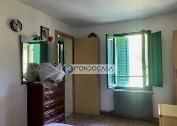 CAMERA - Casa indipendente Strada Comunale della Bassa Tambura, Massa - foto 20