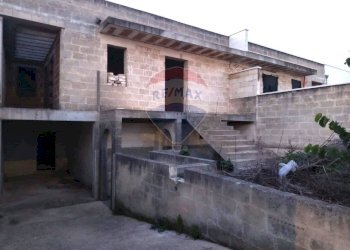 Casa all\'aperto - Villa a Schiera Via Piersanti Mattarella
 
5/7, San Donaci - foto 1