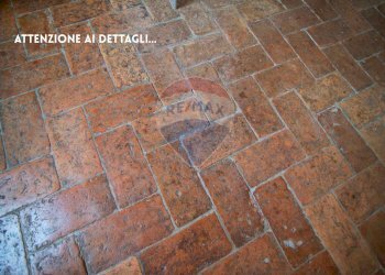 PAVIMENTO IN COTTO - Quadrilocale VIA LARGO VITTORIO VENETO
 
14, Roccastrada - foto 21