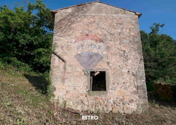 RUSTICO IN PIETRA - Rustico LOC. COLLELUNGO
 
SNC, Roccastrada - foto 24