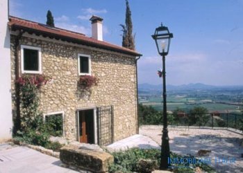 Foto 1 - Agriturismo Mandolare
 
6, Villaga - foto 1