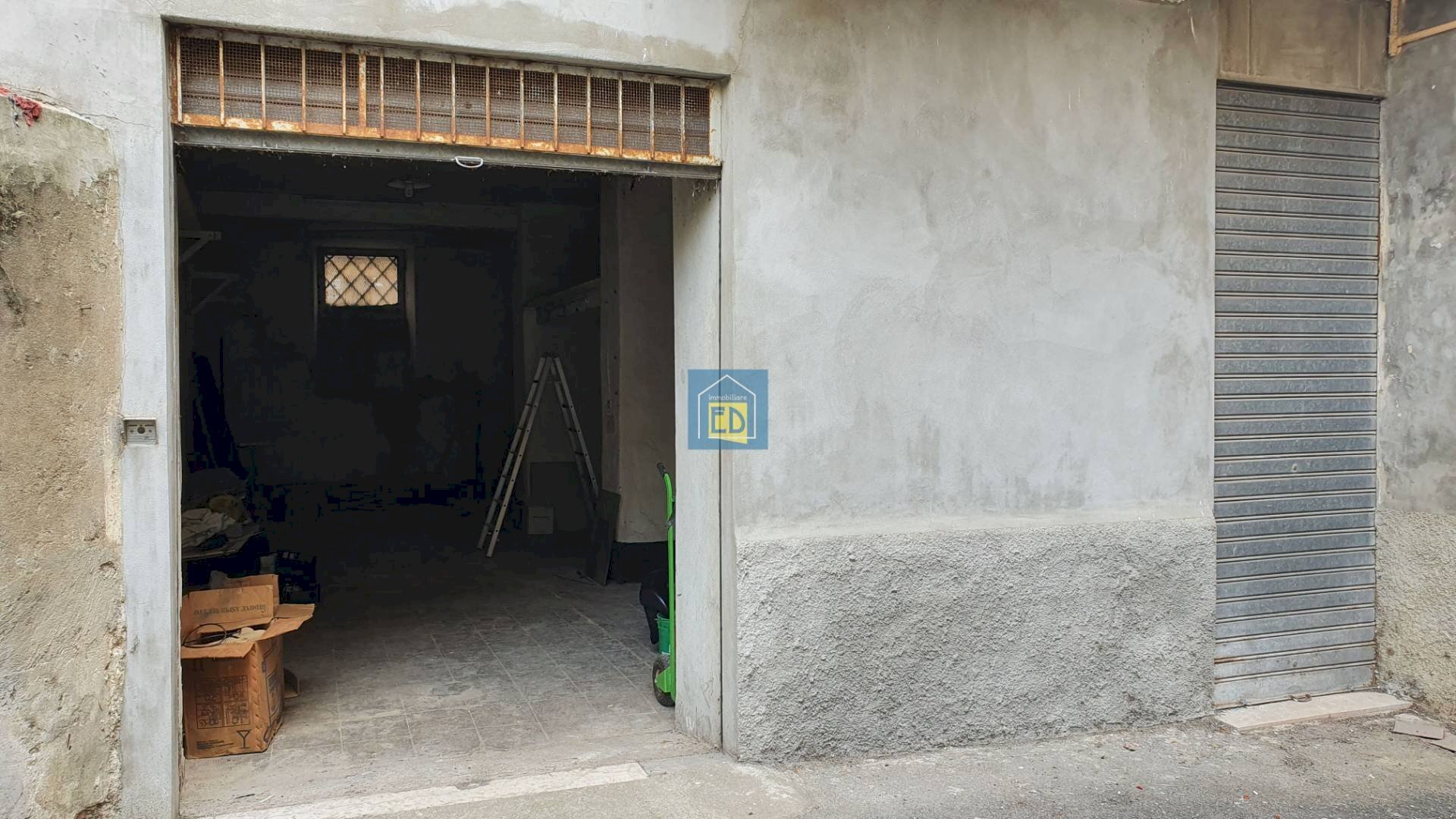 Foto 1 - Magazzino Via Maria Solari
 
2, Savona - foto 1