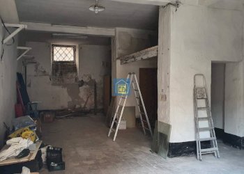 Foto 3 - Magazzino Via Maria Solari
 
2, Savona - foto 3