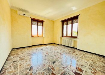 Cucina - Quadrilocale vicolo San Martino, 16, Rivalta di Torino - foto 9