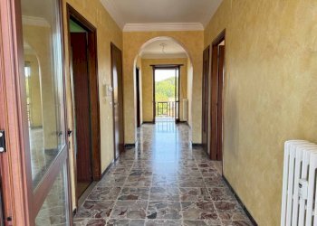 Corridoio - Quadrilocale vicolo San Martino, 16, Rivalta di Torino - foto 12