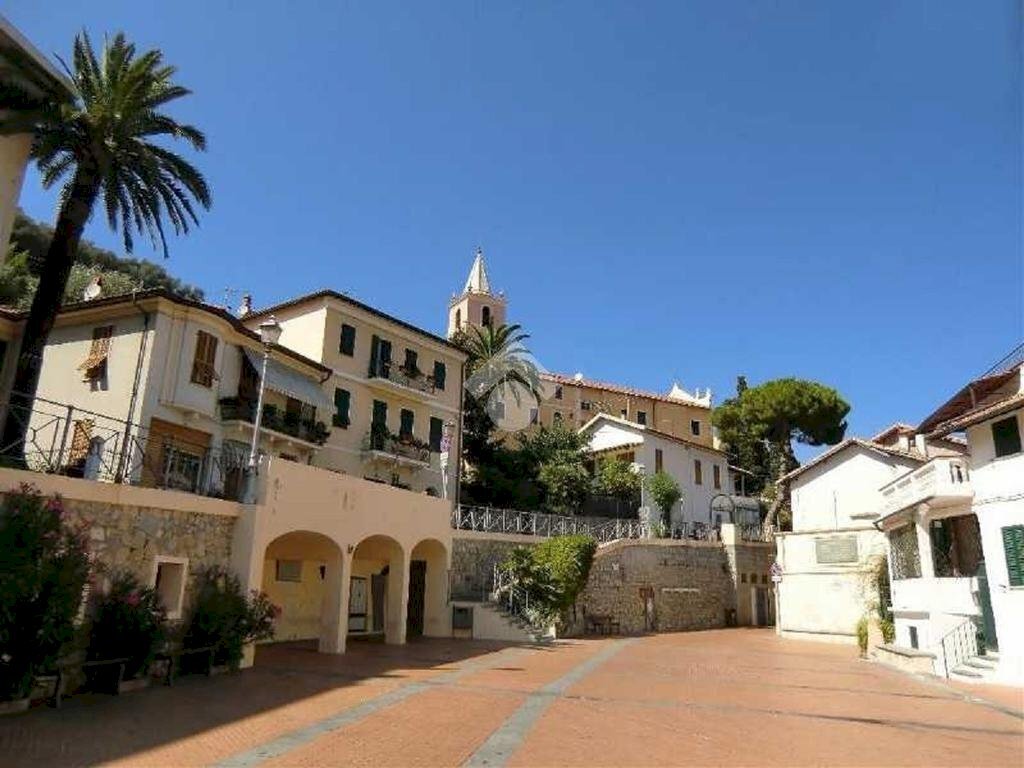 Trilocale Via S. Nicolò, Bordighera - foto 1